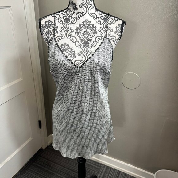 7 For All Mankind Black & White Crosshatch Double V-neck 100% Silk Cami - Picture 1 of 9